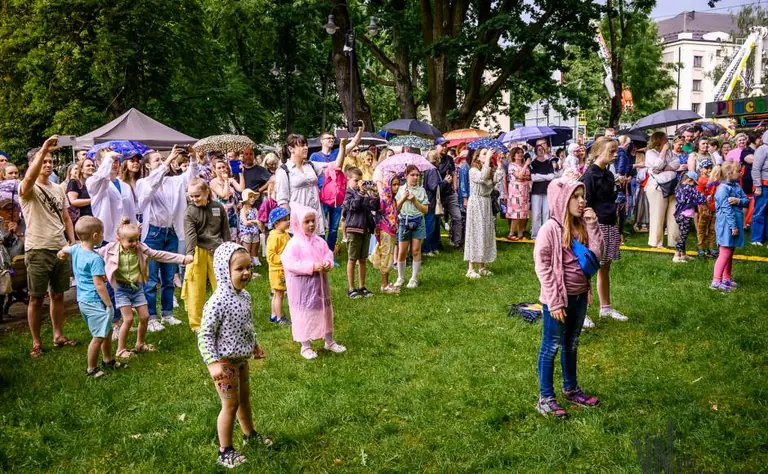 Daugavpilī vecākiem atgādina bērnu drošības soļus: kas jāzina iedzīvotājiem