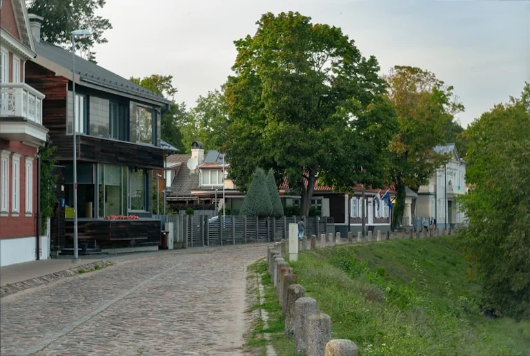 Rēzeknē maijā vairāk dzimušo, mazāk mirušo
