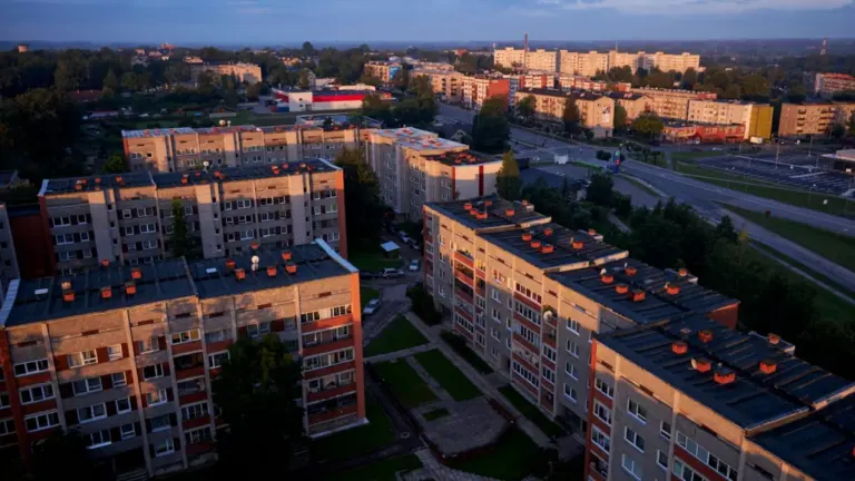 Rēzeknē pret kaimiņu dūmiem drīkst iebilst