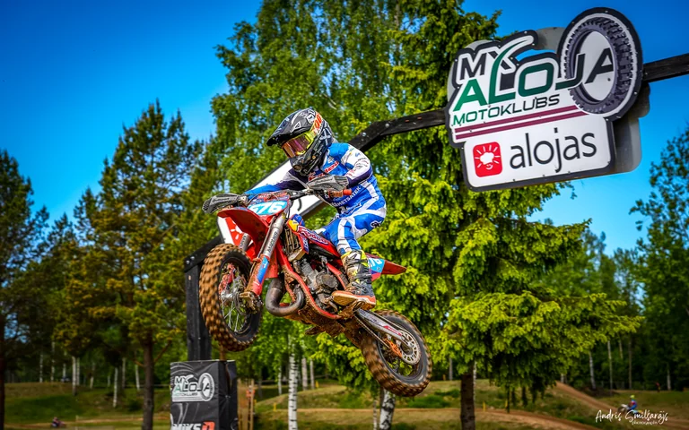 Ventspils motoklubs Rodeo iegūst uzvaras divos posmos
