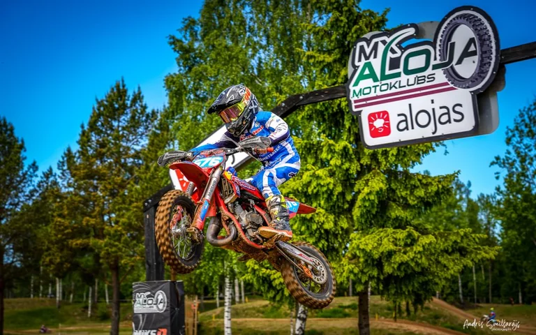 Ventspils motoklubs Rodeo iegūst uzvaras divos posmos