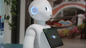 Augšdaugavas bibliotēkās augustā – roboti un pārgājiens