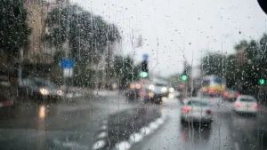 Jelgavā izsludināts oranžais brīdinājums: gaidāms ļoti stiprs lietus